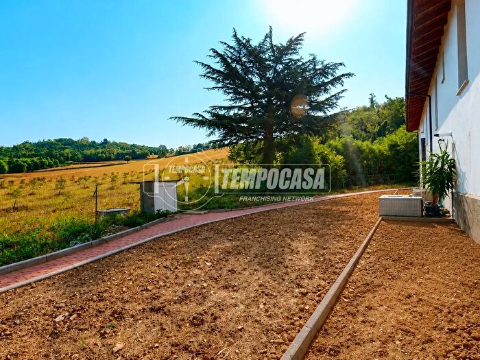 Casa trilocale in vendita in Strada Cerca, Alessandria