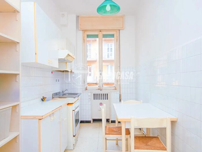 Appartamento trilocale in vendita in Via Cesare Boldrini, Bologna