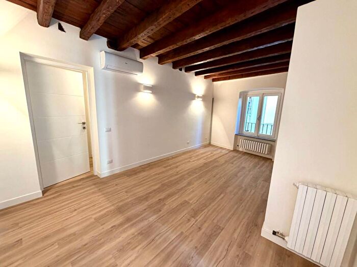 Appartamento bilocale in affitto in Via Scipione Pistrucci, Martini Insubria, Milano