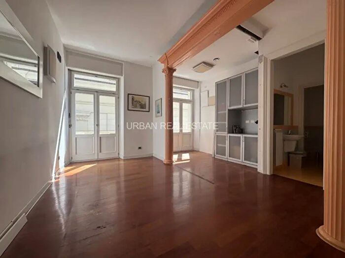 Appartamento quadrilocale in vendita in Via Paganini, Trieste