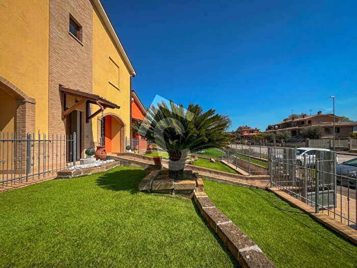 Casa quadrilocale in affitto in Castelplanio