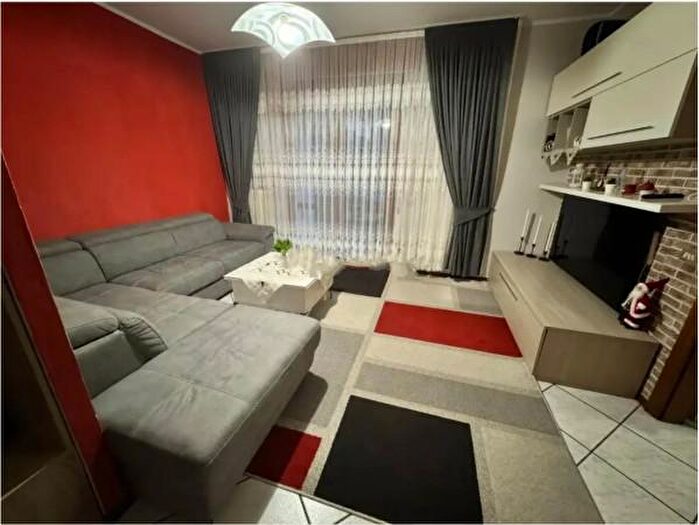 Appartamento bilocale in vendita in Via Statale Regina, Carlazzo