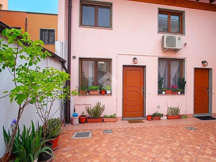 Appartamento bilocale in vendita in Via Cassanese, Segrate