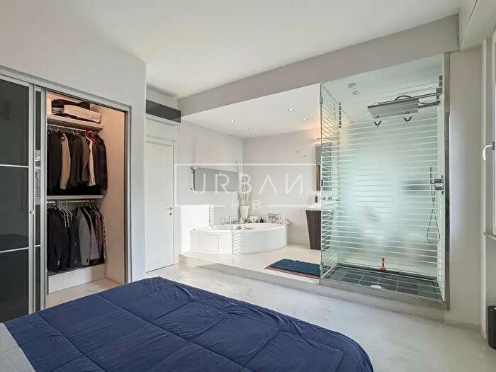 Appartamento quadrilocale in vendita in Via Carlo Cignani, Forli