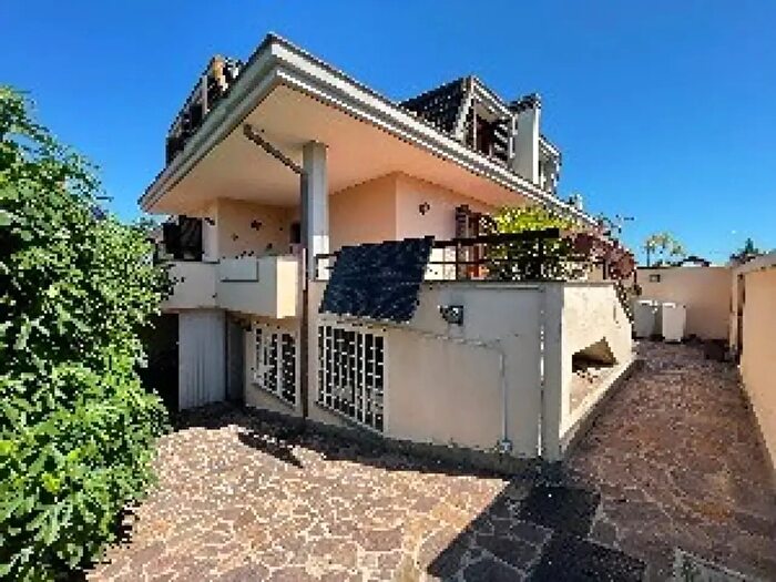 Casa con 6 locali in vendita in Via Poggio Cesi, Guidonia Montecelio