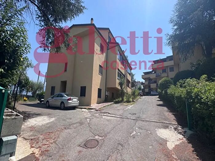 Appartamento quadrilocale in vendita in Mendicino Via Mario Dodaro, Mendicino