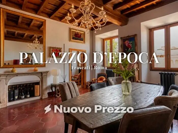 Appartamento trilocale in vendita in Piazza Paolo III, Frascati