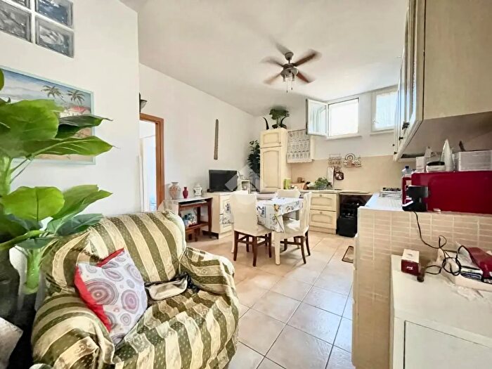 Appartamento trilocale in vendita in Via delle Muse, Terracina