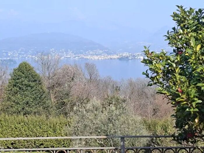 Casa quadrilocale in vendita in Stresa