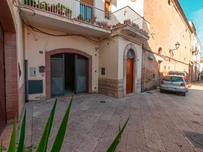 Appartamento trilocale in vendita in Via Mozzagrugno, Lucera