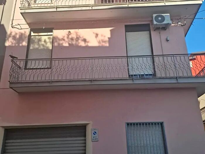 Casa quadrilocale in vendita in Via Groffedo Mameli, Motta SantAnastasia