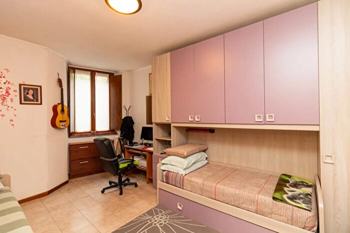 Appartamento trilocale in vendita in Via Borgo delle Noci, Civate