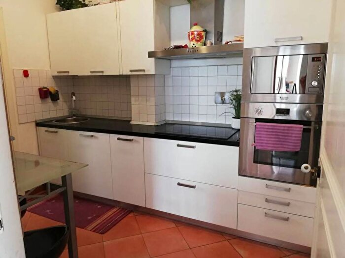 Appartamento trilocale in affitto in Via Menotti, Sestri Ponente, Genova