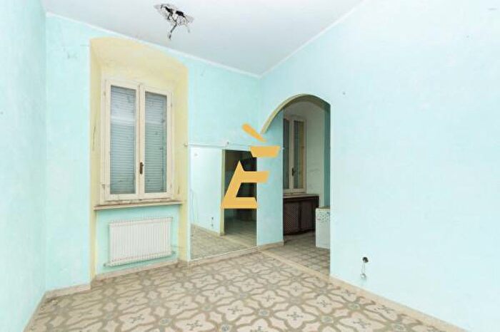 Appartamento con 5 locali in vendita in Via Po, Valenza