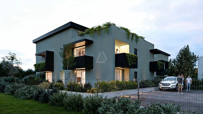 Appartamento quadrilocale in vendita in Via Alessandro Manzoni, Castelfranco Veneto