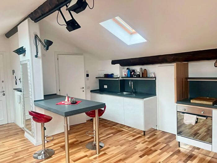 Case in Vendita e in Affitto - 3