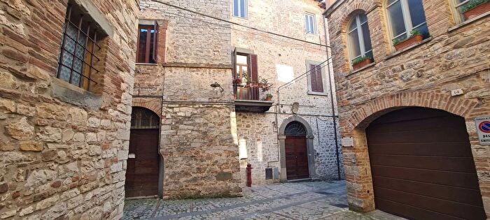 Appartamento con 5 locali in vendita in Via San Salvatore, Todi