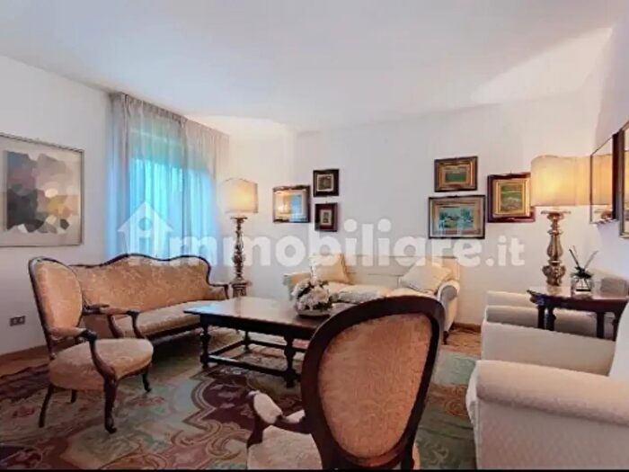 Appartamento con 6 locali in vendita in Pisa