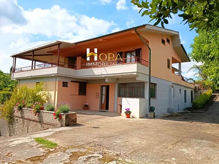 Casa con 5 locali in vendita in Via Fausto Coppi, Carmignano