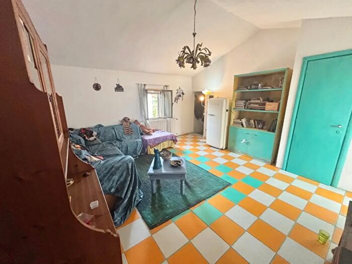 Casa con 6 locali in vendita in San Miniato