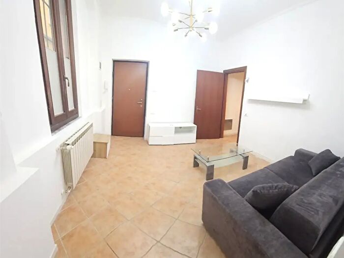 Appartamento trilocale in affitto in Via Giardino, Cremona
