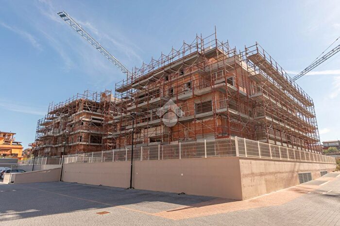 Appartamento trilocale in vendita in Via di Vermicino, Roma