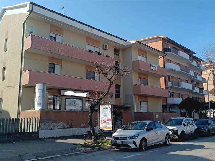 Appartamento con 5 locali in vendita in Francavilla Al Mare