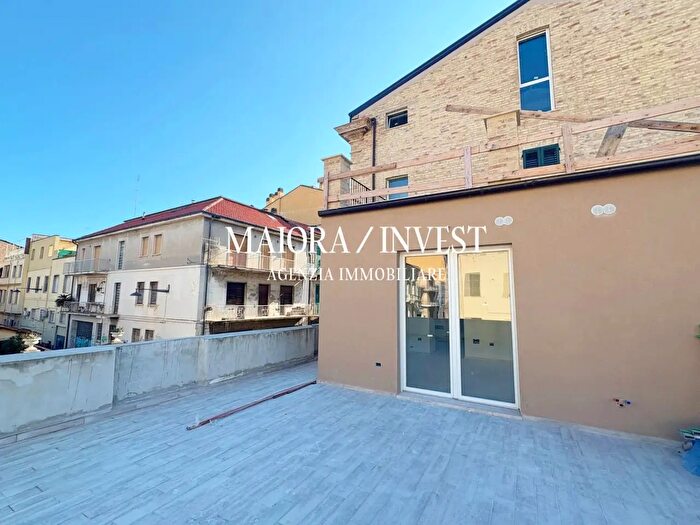 Appartamento trilocale in vendita in Via Giovanni Pascoli, San Benedetto Del Tronto