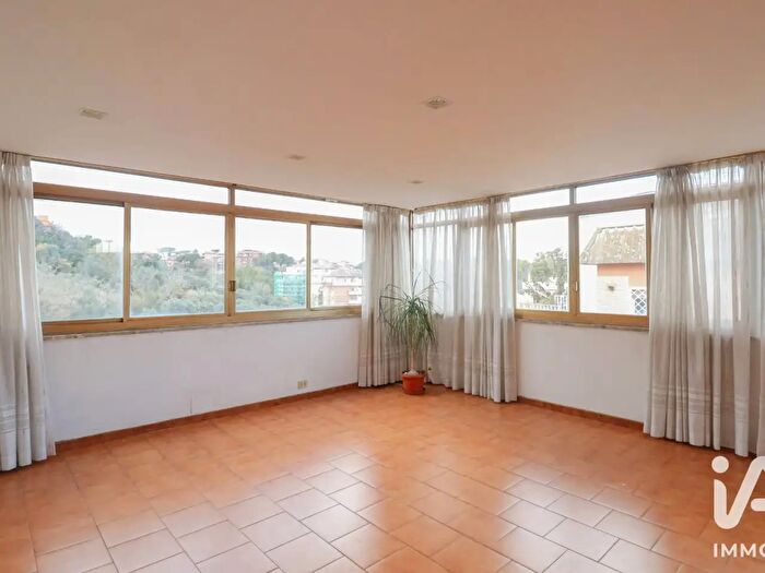 Appartamento con 5 locali in vendita in Via Portuense, Roma