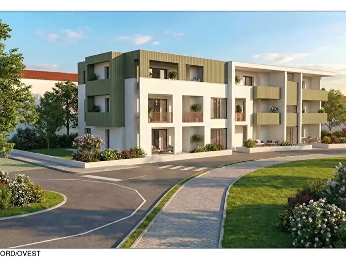 Appartamento con 12 locali in vendita in Via Jacopo da Ponte, Asolo