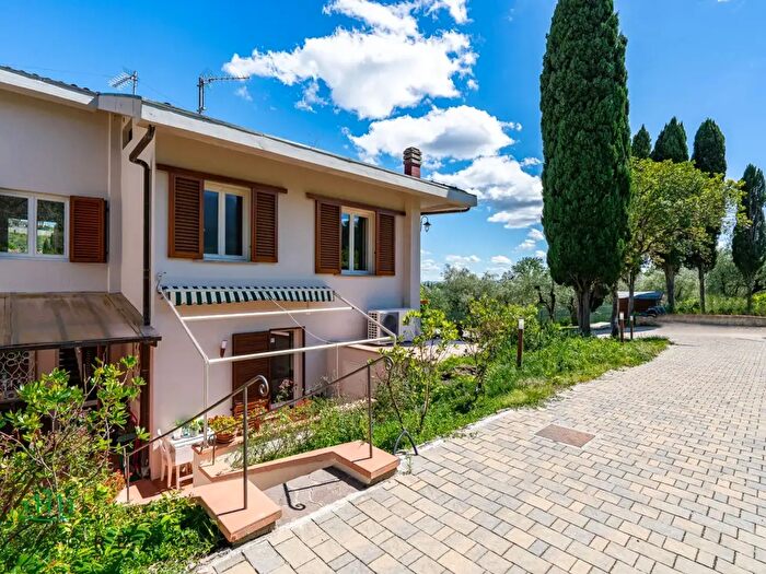 Casa con 10 locali in vendita in Via di San Romano, Firenze