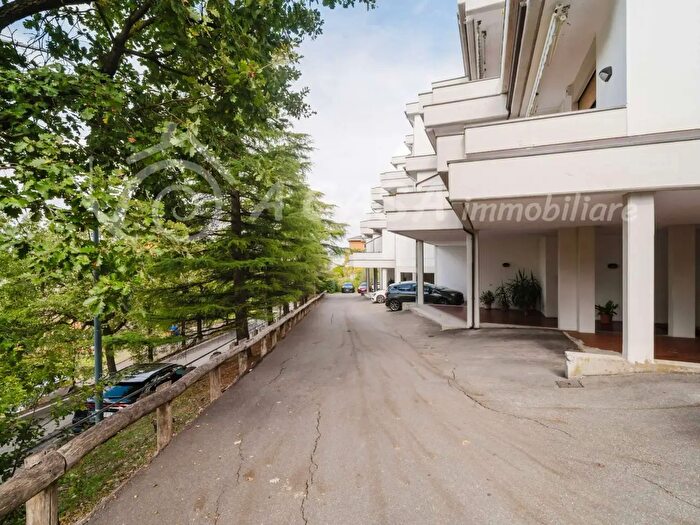 Appartamento trilocale in vendita in Via Marconi, Fornovo Di Taro
