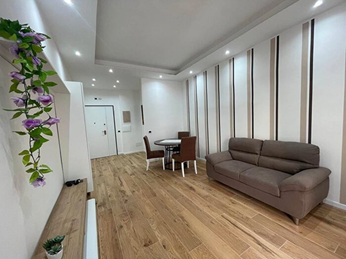Appartamento trilocale in affitto in Via Nino Martoglio, Talenti Monte Sacro, Roma