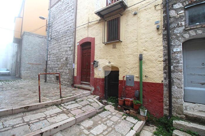 Appartamento trilocale in vendita in Via Selva, Montagano