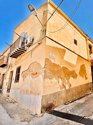 Appartamento quadrilocale in vendita in Via Orti, Agrigento