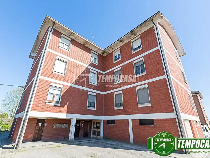 Appartamento trilocale in vendita in Via Tagliamento, Casalpusterlengo