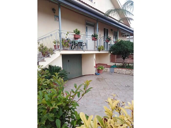 Casa con 7 locali in vendita in Via Madonna della Pace a, Agropoli