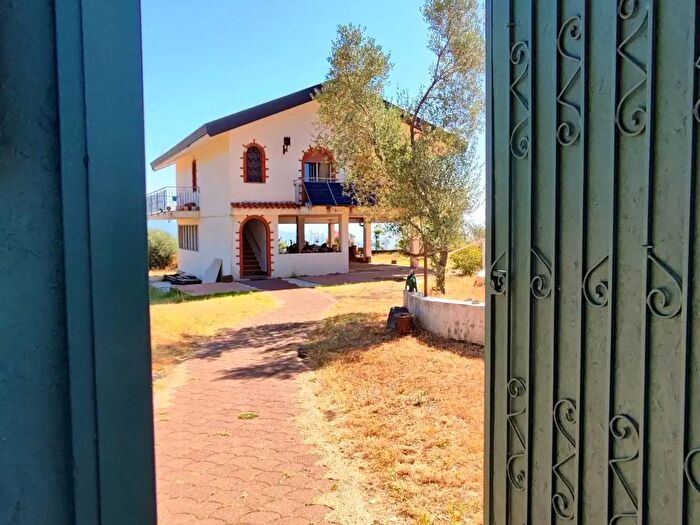Casa con 5 locali in vendita in Via Ragaglia, Mascali