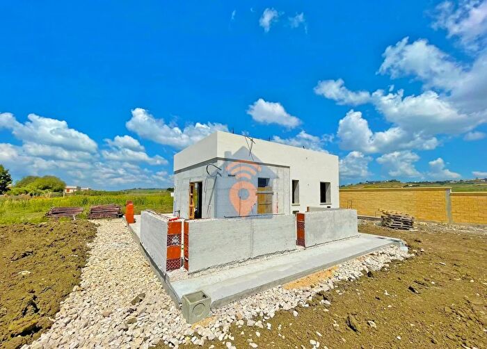 Casa quadrilocale in vendita in Menfi