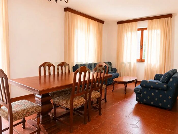 Appartamento con 8 locali in vendita in Strada Heba, Orbetello