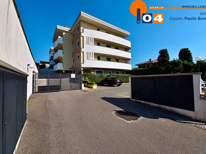 Casa con 5 locali in vendita in Via Giacomo Leopardi, Barlassina