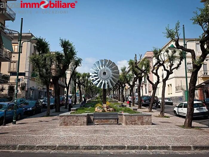 Appartamento bilocale in vendita in Via Diomede Carafa, Napoli