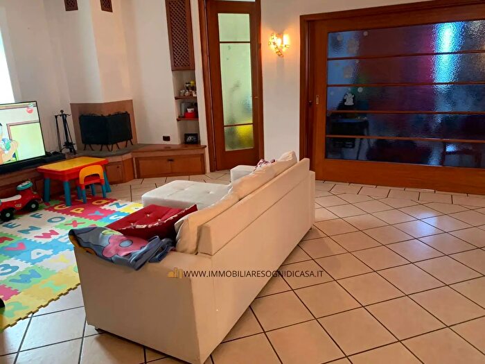 Appartamento con 6 locali in vendita in Mazara Del Vallo