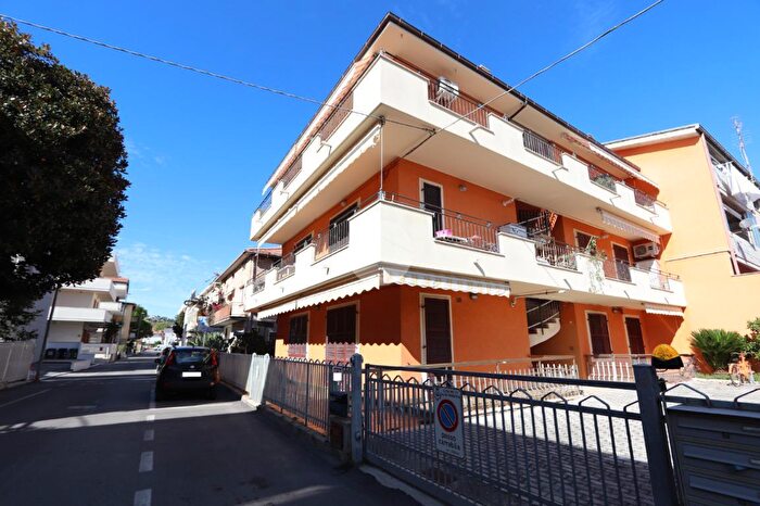 Appartamento trilocale in vendita in Via Abruzzo, Alba Adriatica