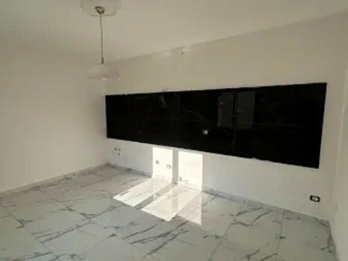 Casa con 5 locali in vendita in Luzzara