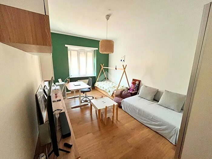 Appartamento trilocale in vendita in Via Monginevro, Torino
