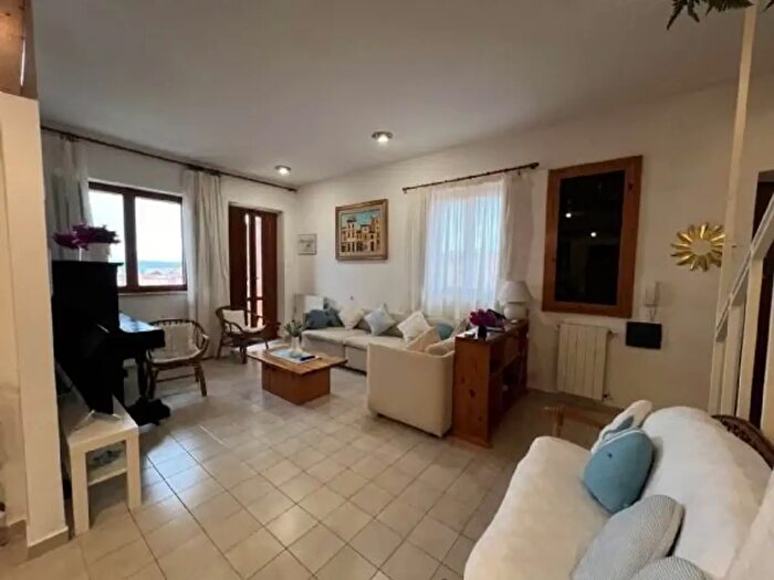 Appartamento con 6 locali in vendita in La Maddalena