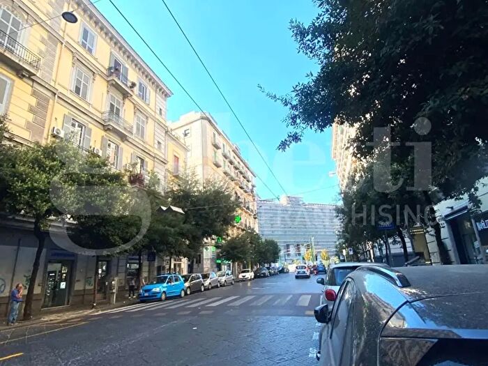 Appartamento quadrilocale in vendita in Corso Garibaldi, Napoli