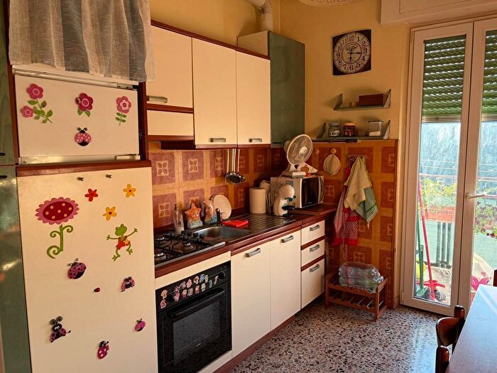 Appartamento trilocale in affitto in Via Meucci, Centro, Daverio