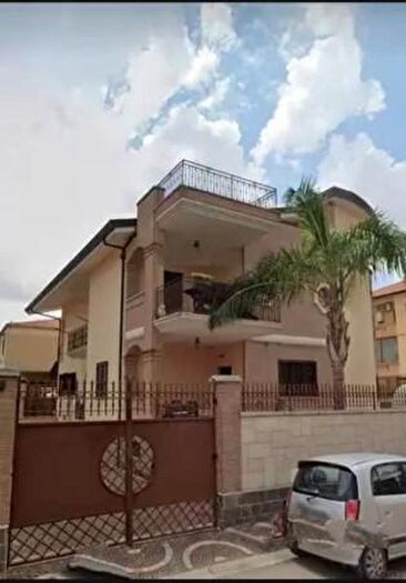 Casa con 6 locali in vendita in Via Carlo Alberto dalla Chiesa, Gricignano Di Aversa